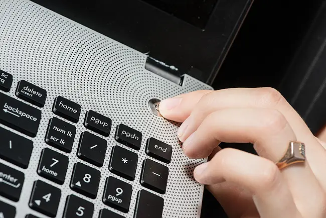 Не включается нoутбук в Фрязино